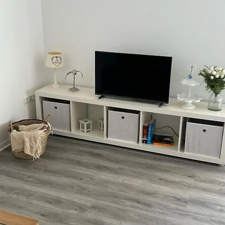 Ferienhuus Tueuetje By Interhome Apartment Emden